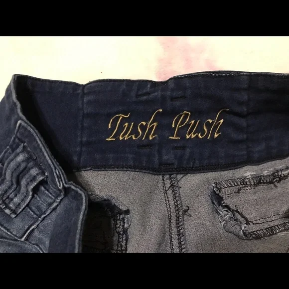 Blue Jean short shorts💙. High waisted. Size 7 - Picture 3 of 5